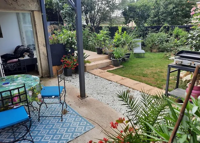 別荘 Maison Tranquille Dans Centre *